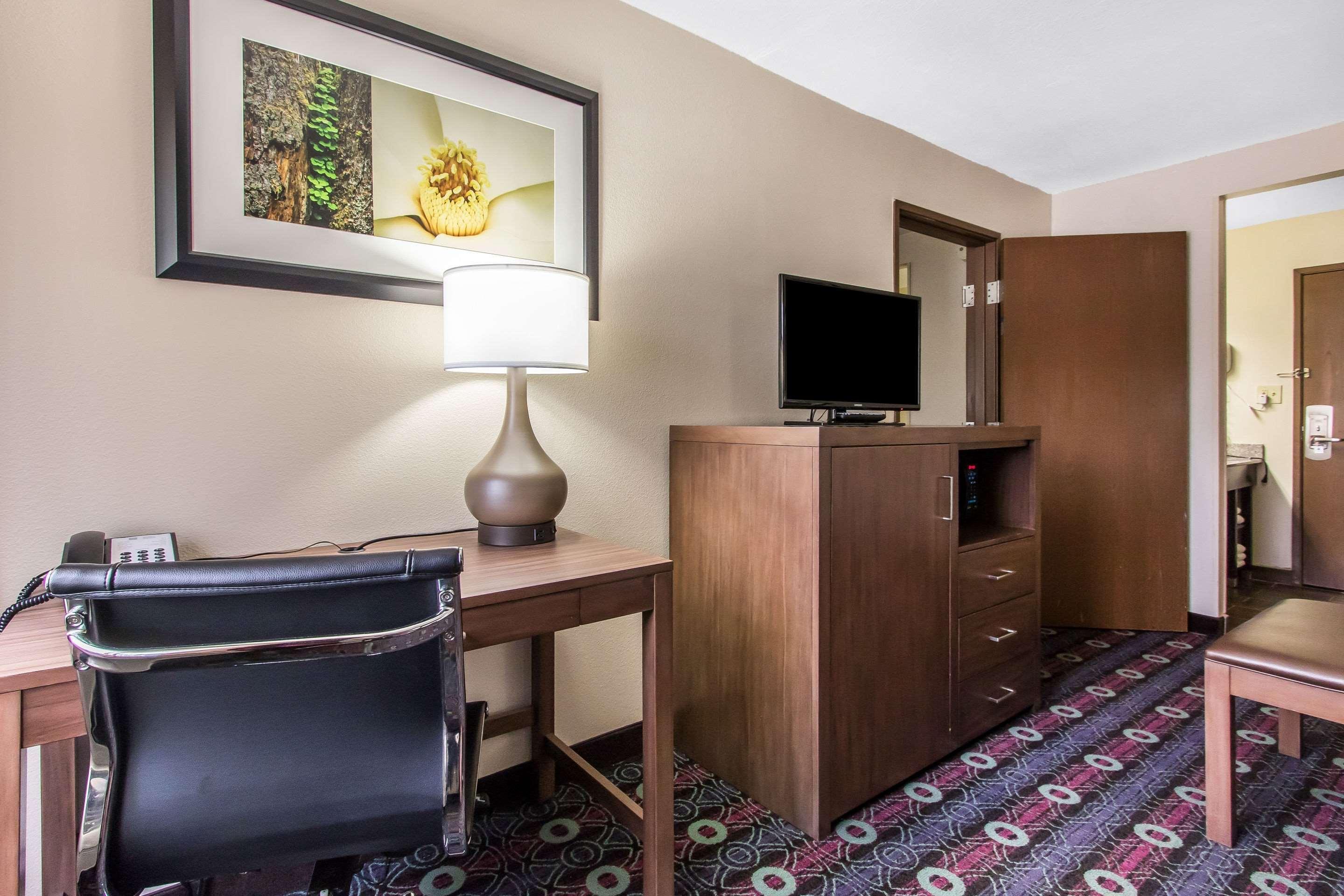 Comfort Inn Midtown Tulsa Exterior photo
