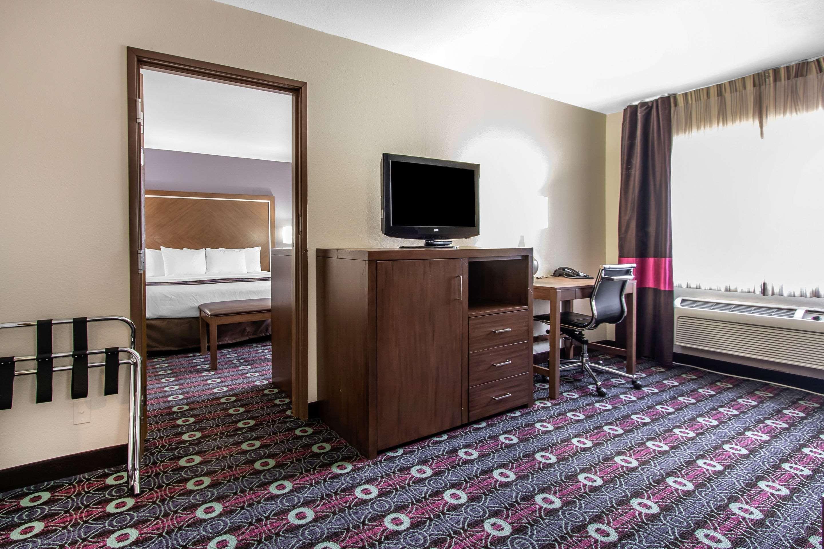 Comfort Inn Midtown Tulsa Exterior photo
