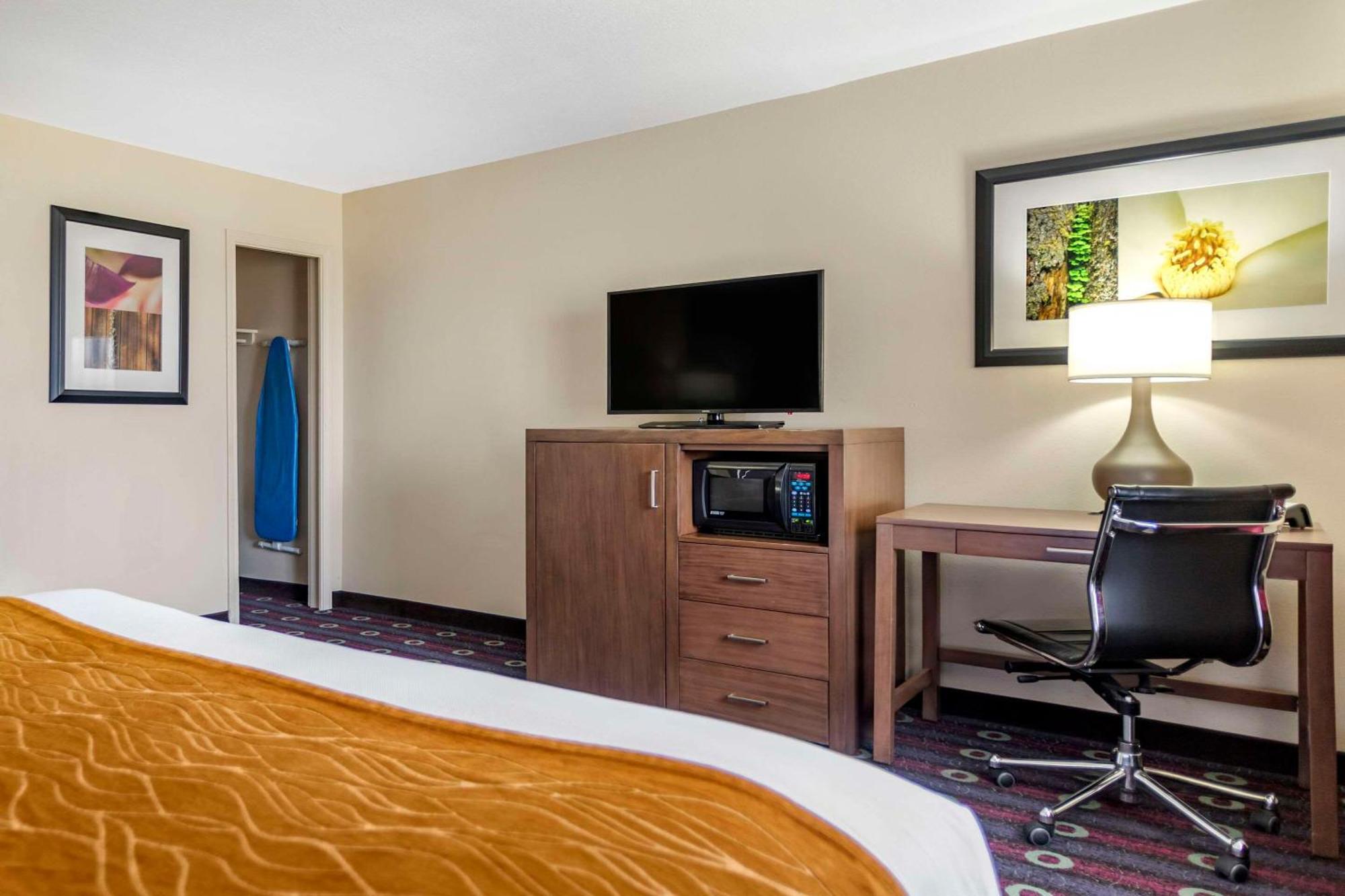 Comfort Inn Midtown Tulsa Exterior photo