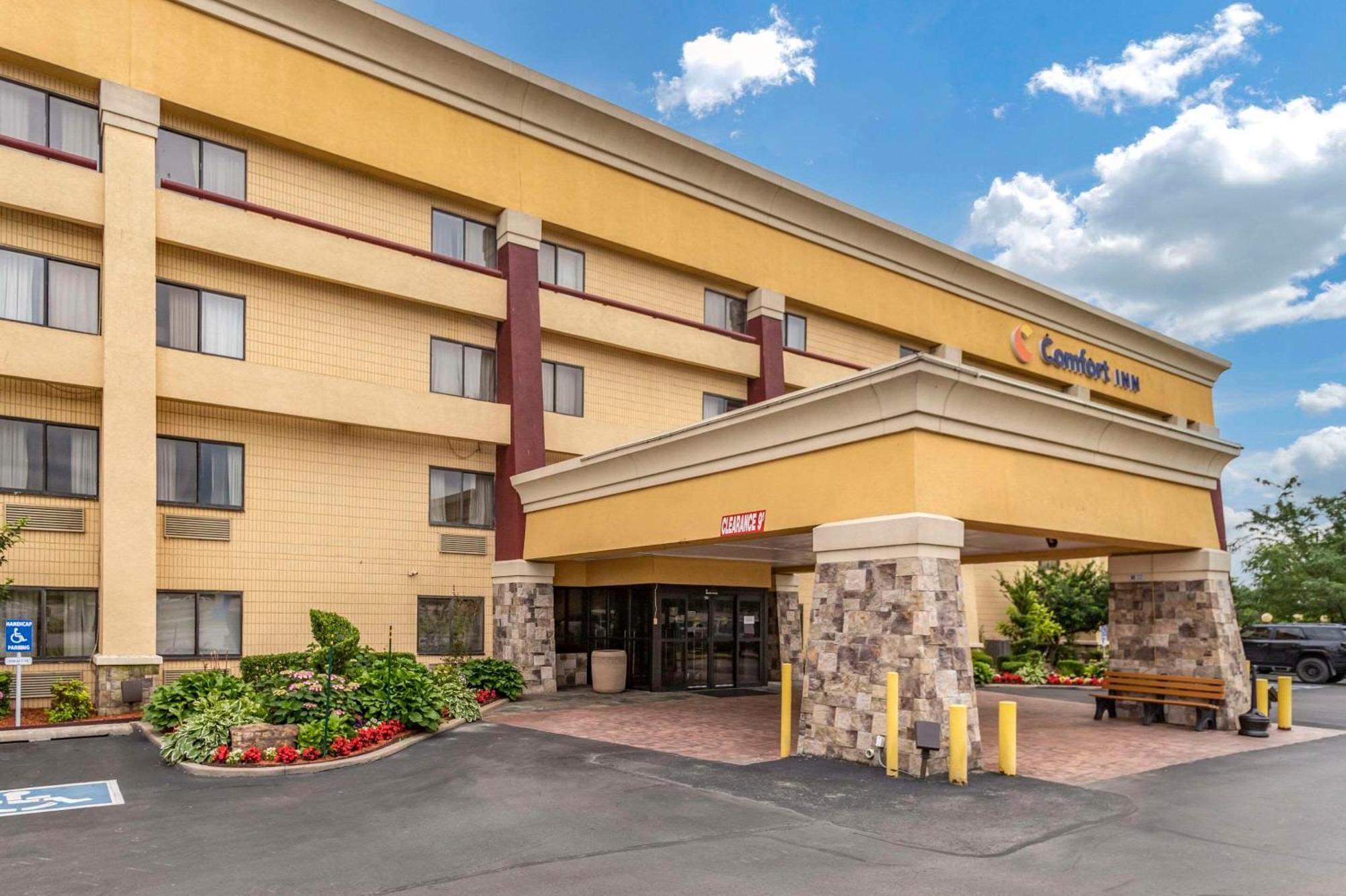 Comfort Inn Midtown Tulsa Exterior photo